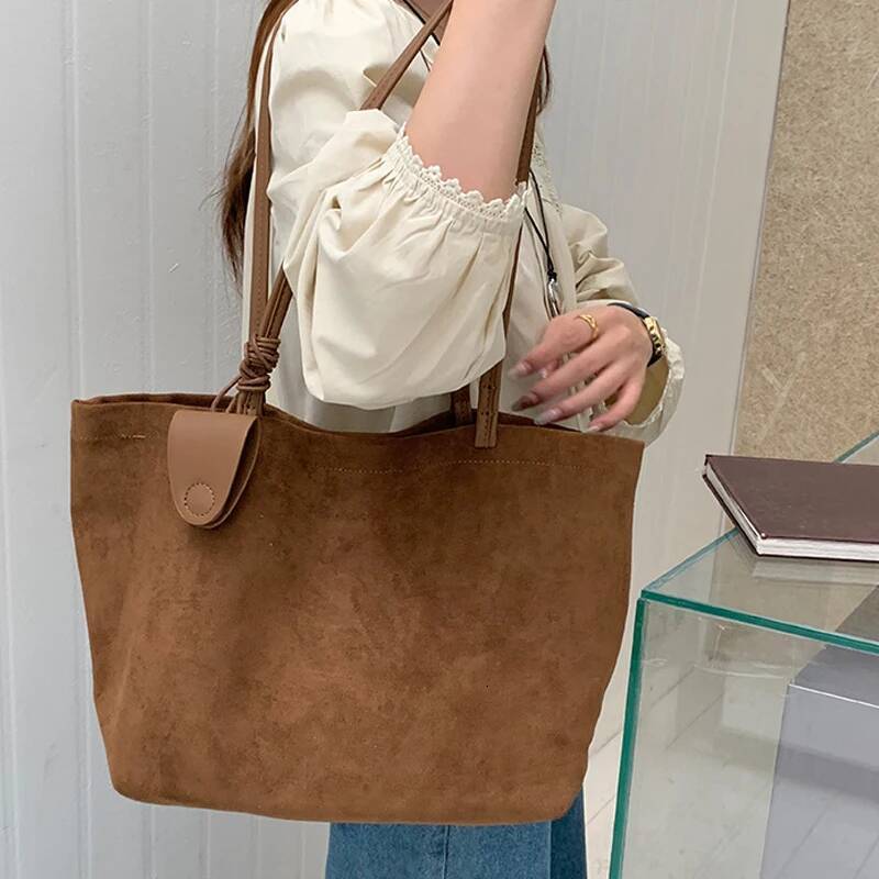 Casual Versatile Frosted Velvet Handbag Large Capacity Tote 2025 New Shoulder Women's Bag