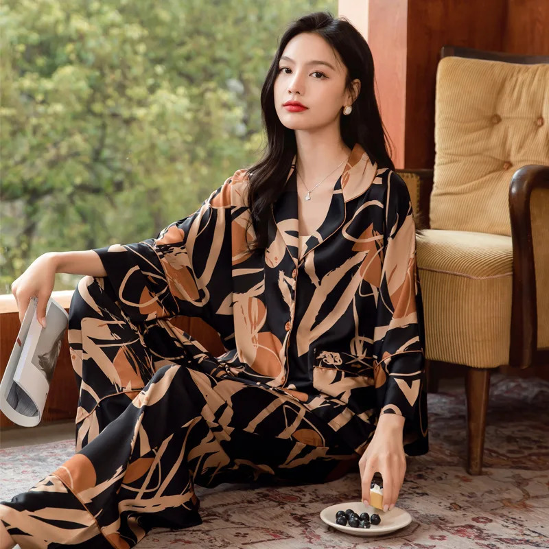 Ensemble pyjama en soie glacée pour femmes, vêtements de détente légers à manches longues, à la mode, confortables et confortables pour la maison