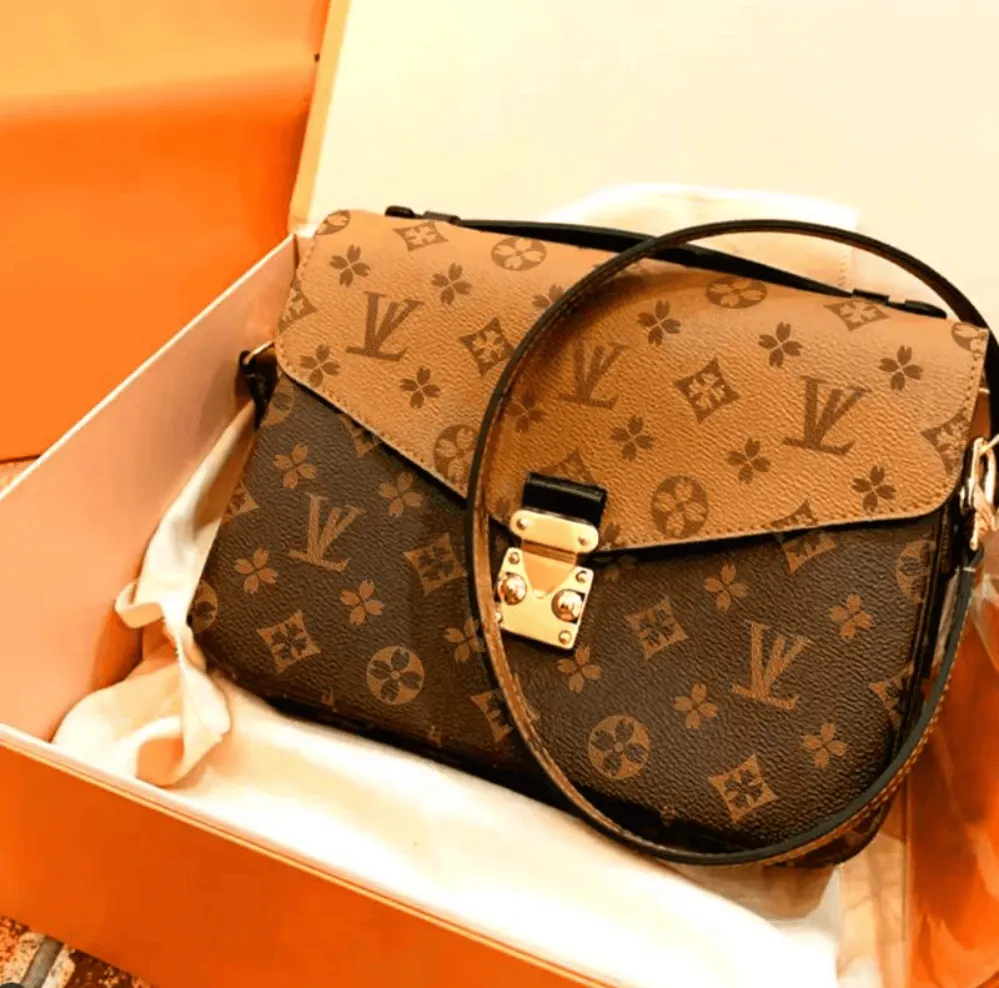 M40780/M41487 Pochette Sac à main Sac à bandoulière de haute qualité Femme Métis Sac à main poignée en cuir marque designer lettres florales dami
