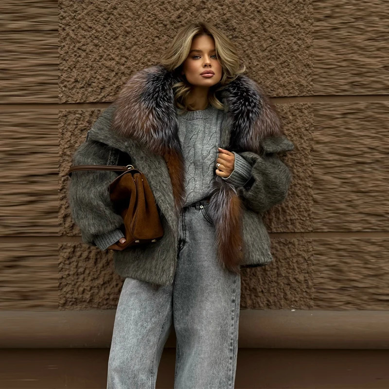 Faux Fur Collar Womens Coat Oversized Winter Hooded Jacket Loose Single Breasted Outwears 2025 Trendy Vintage Lady Coats251201