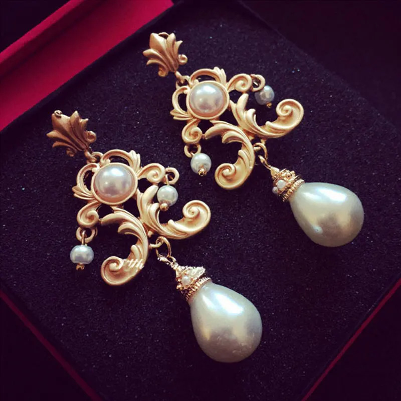 Boucles d'oreilles de mariée rétro baroques pour femmes, boucles d'oreilles Vintage euraméricaines en perles Pop 251205