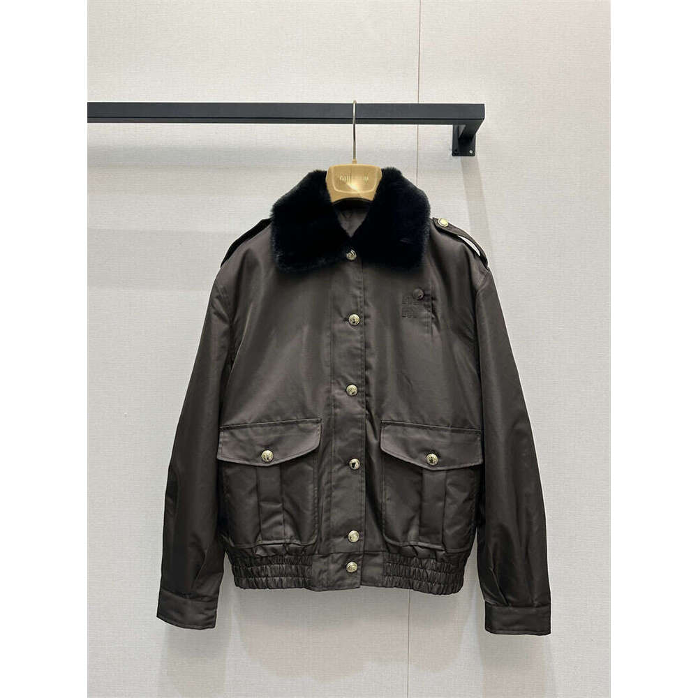 Designer 25 automne hiver nouvelle Haute Couture Miu Simple décontracté polyvalent rétro ton marron laine col veste manteau 5867