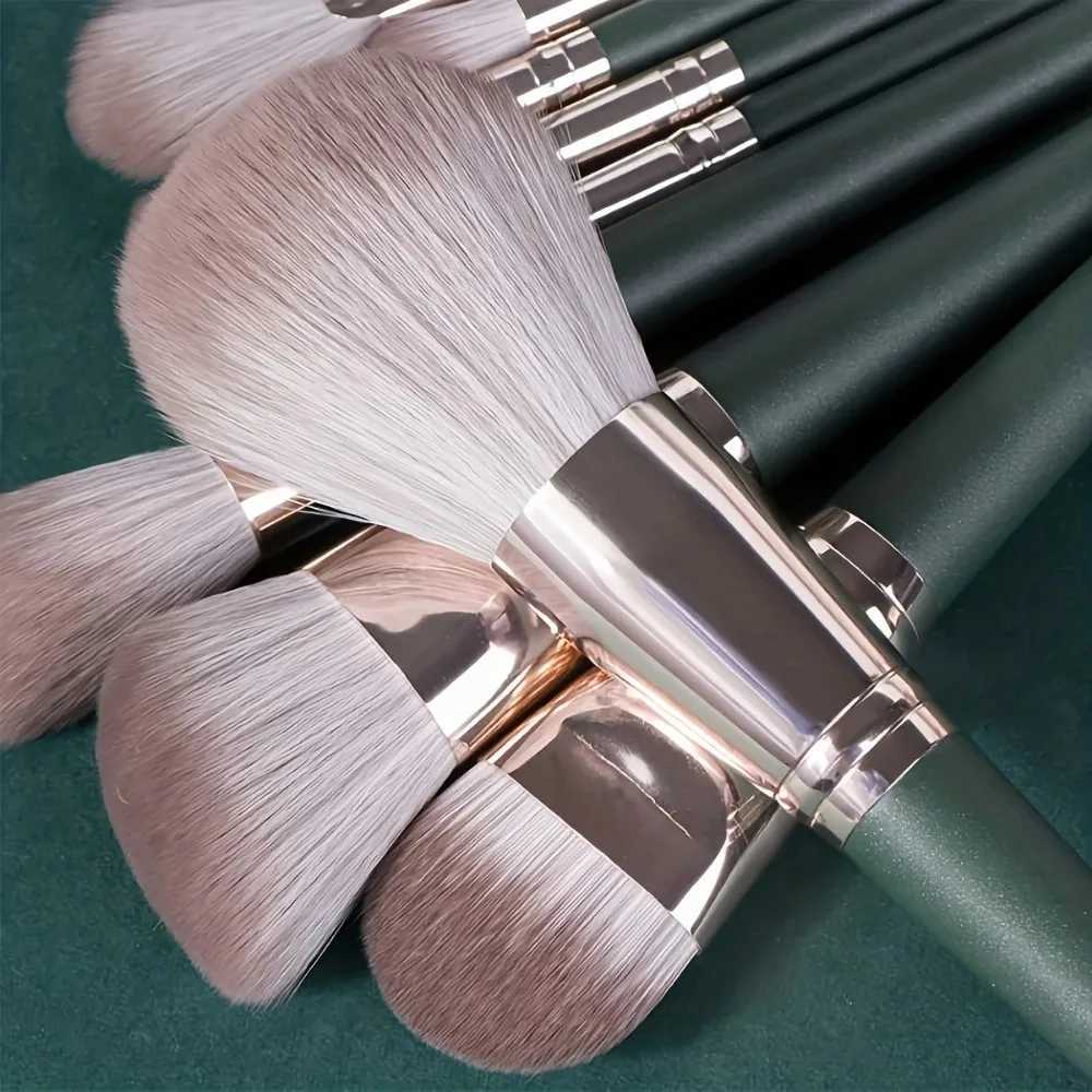 14-Piece Luxury Makeup Brush Set - Professional Full Face And Eye Detail Brushes Super Soft For Applying Foundation Blush EtcT251205-image-1087323627