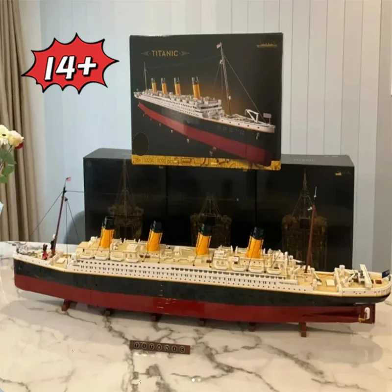 MINISO In Stock FIT 10294 Titanic Large Cruise Boat Ship 135M 9090PCS Steamship Building Blocks Toys Halloween Holiday Gifts C251204-image-1087302468