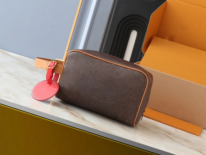 Designer Womens Toiletry Wash Bag Luxury Make Up Bag For Women Cosmetic Bag Locker Dopp Kit Blue Chessboard Makeup Pouch Clutch Purse Toilet Bags dh