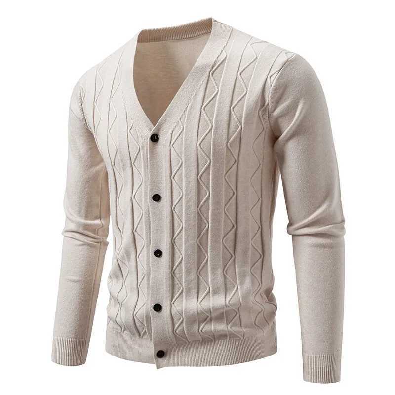 2025 Nouveau Cardigan en tricot hommes Style coréen mode Smart décontracté col en V tricoté Sweatercoat hommes couleur unie mince pull d'extérieu