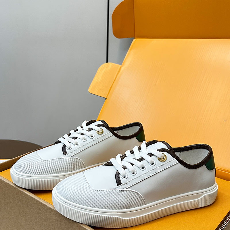 Designer Scarpe da tavola casual piatte di lusso Scarpe da ginnastica popolari da donna per uomo Scarpe da ginnastica per coppie Scarpe casual in pe