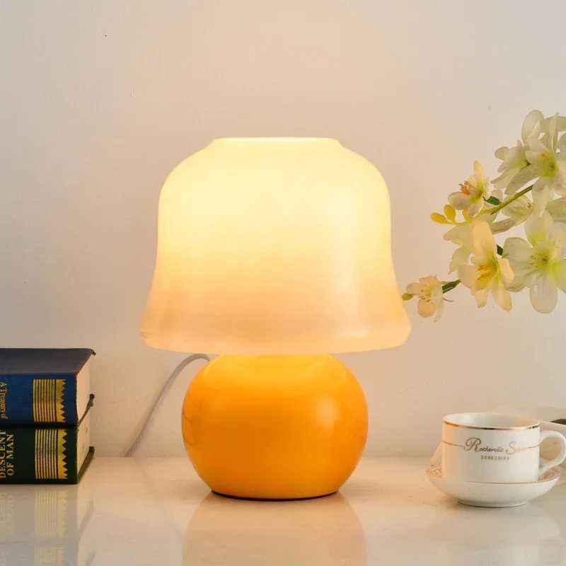 Protection des yeux Lampe de table champignon crème française à spectre complet avec verre antique et décoration d'ambiance avancée pour la maiso