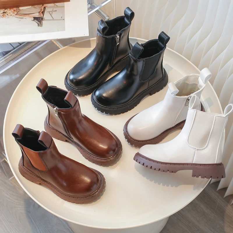 Child British Style Boots 2025 Winter New Retro Childrens Flat Shoes Anti Slip Soft Sole Hot Selling Fashionable Womens BootsT251206