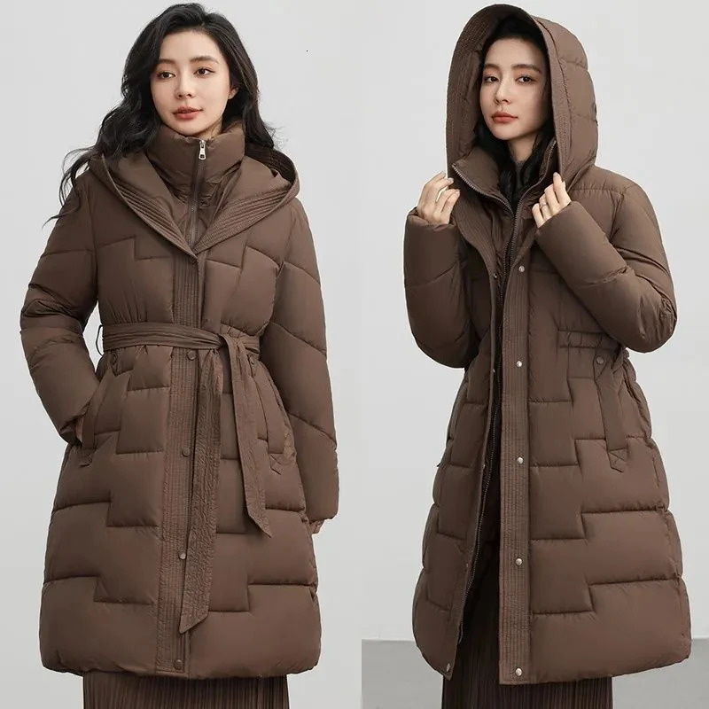 Womens Down Cotton Jacket 2024 Korean Version Versatile Lady Cotton Padded Outerwear Slim Temperament Ladies Winter Parka Coat251201