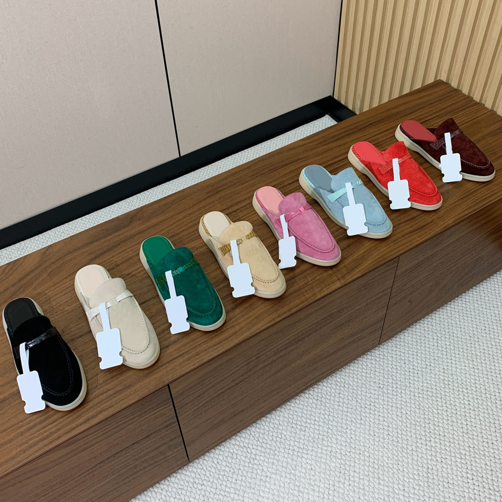 Pantoufles Designers Chaussures Sandales pour femmes Classiques Boucle Pierre texturée peau de vache Patchwork diapositives confortables Sandale