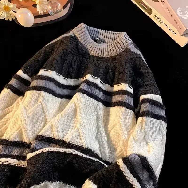 Winter Y2K Vintage Striped Sweater For Man 2025 New Patchwork Baggy Knitted Pullovers Korean Fashion Streetwear Knitwear M251206
