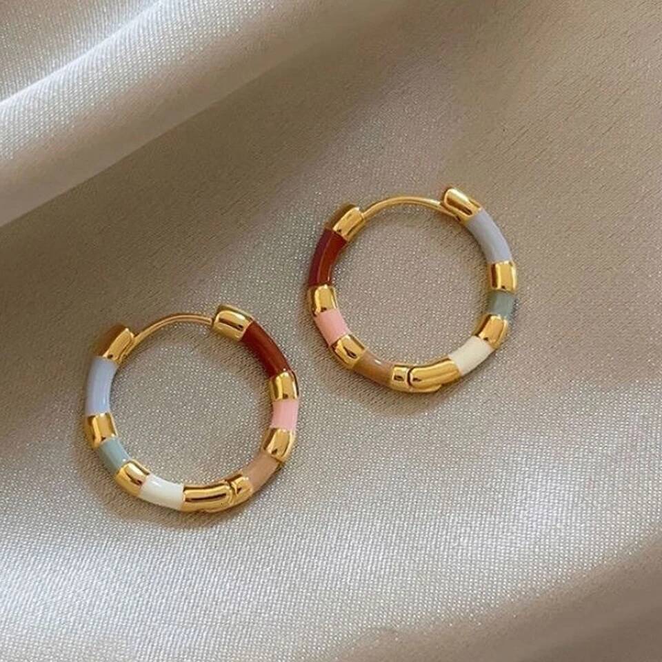 Mode coréenne émail coloré Mini métal rond boucles d'oreilles pour les femmes vêtements quotidiens fête Sexy oreilles douces accessoires ddmythur