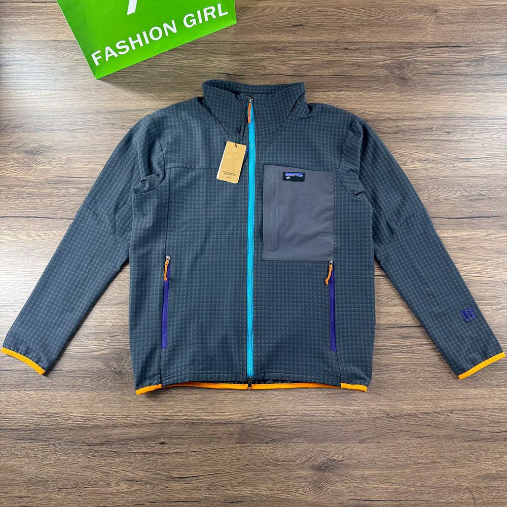 Luxury Designer Mens Jackets Stand Neck Sweatshirts Windproof Thin And Light Retro Antumn Outdoor Sports Windbreaker TechFace Embroidery Pa Men Jack