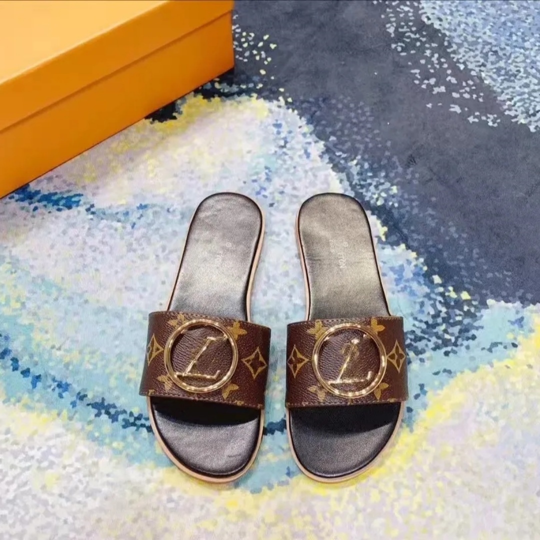 Designer Slippers Lady monogram pattern classic style outdoor flat shoes high-quality beach and seaside vacation sandals size35-42
