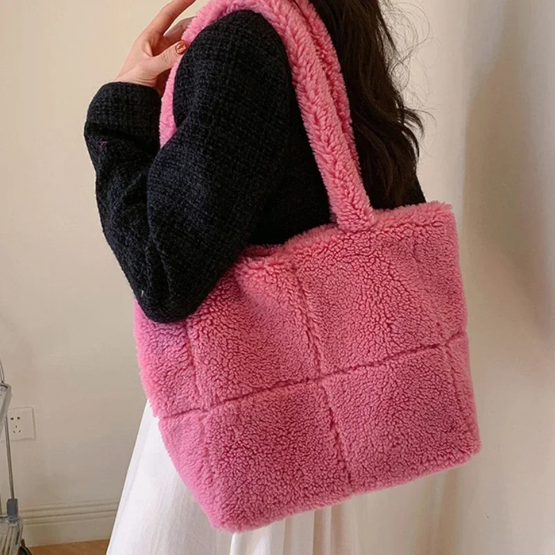 Faux Lamb Wool Casual Womens Shopping Tote Large Capacity Ladies Soft Plush Shoulder Bags Solid Color Female Furry Handbags 251201