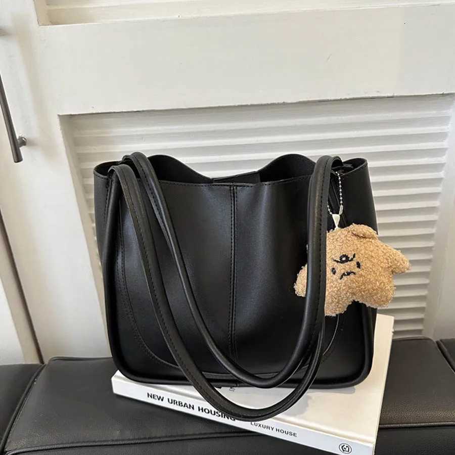 Vente chaude de la saison automne hiver grande capacité mode décontractée femmes rétro Simple sac fourre-tout banlieue unique sac à bandoulière S