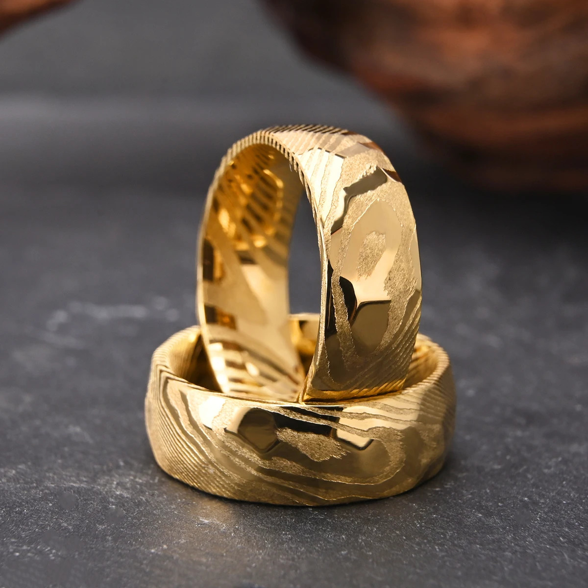 Bague damas dorée pour homme anillos bague homme pareja de compromiso bijoux de mode bande de mariage bagues de fiançailles de haute qualité 2512
