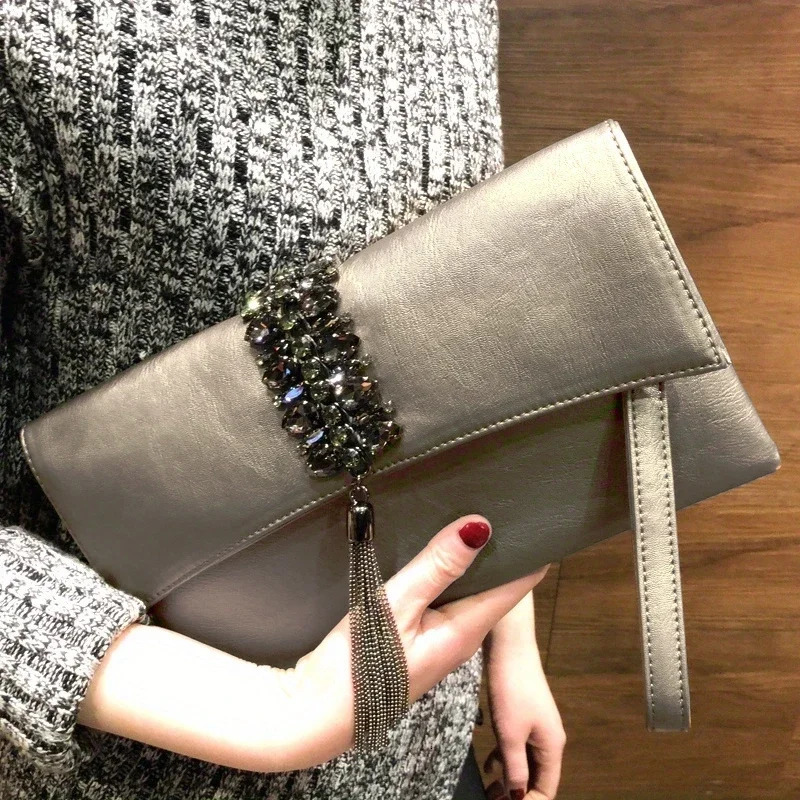 Ladies Fashion and Elegant Handbag Commuter Tassel Envelope Bag with Diamond Inlaid One Shoulder Crossbody Handbag 251204