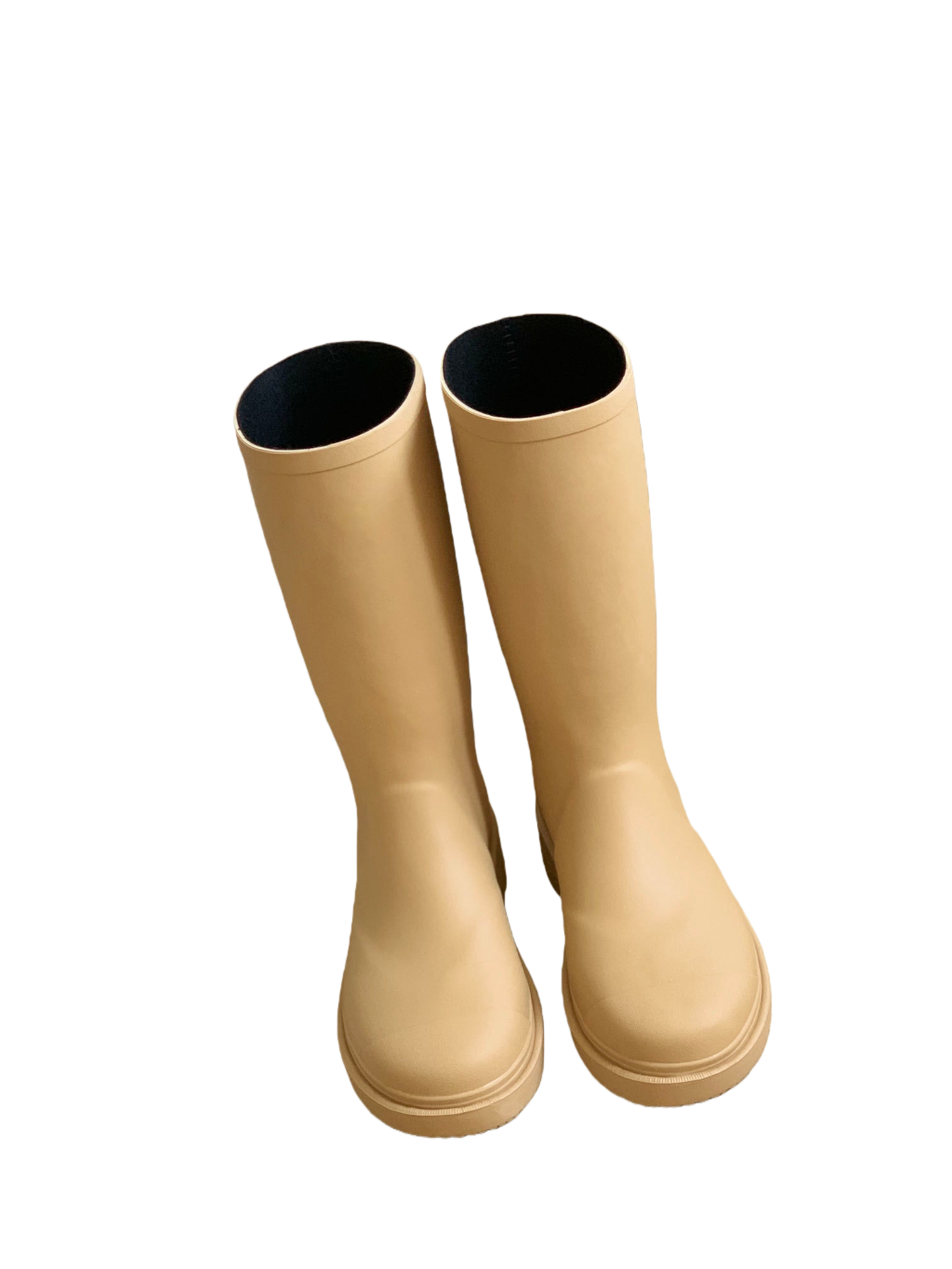 25 year rain boot designer, panda style, black and white, 80% rubber material, top of the line women's rain boots, waterproof shoelaces, dust b