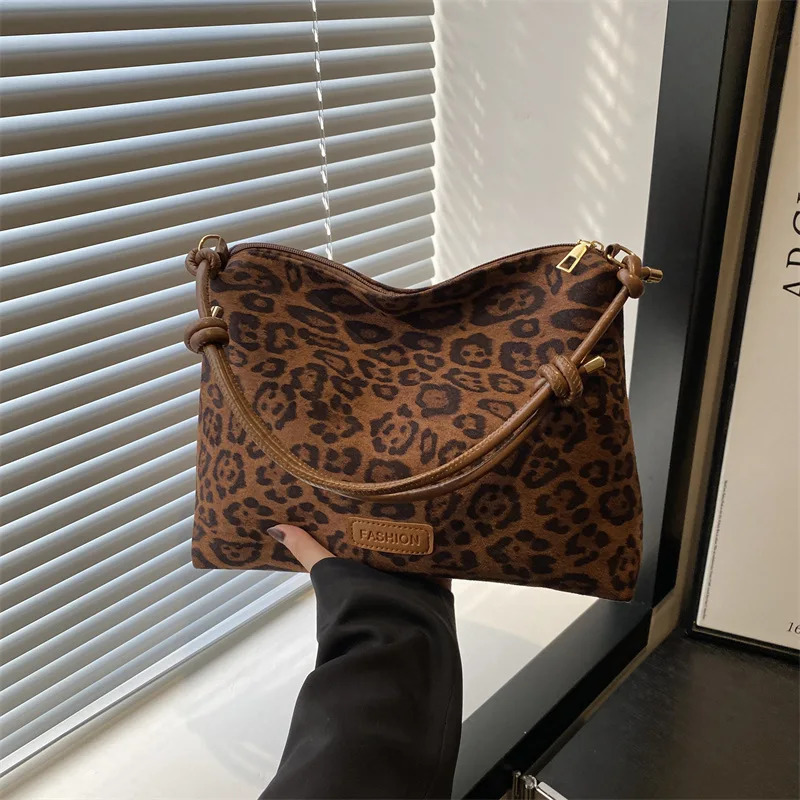 Autumn Winter Large Capacity Womens Bags Fashion Leopard Print Tote Premium Texture Versatile Commuting Shoulder Armpits 251202