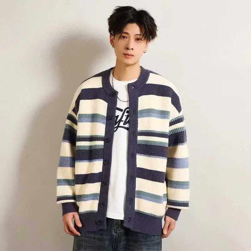 Cardigan tricoté à rayures Vintage pour hommes, décontracté, col en v, pull Y2K, nouvelle mode coréenne, vêtements, veste Hombre, M251206, automn