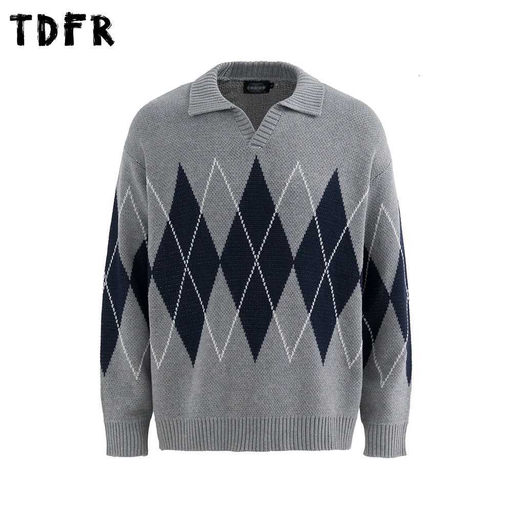 Rhombus Plaid Jacquard Sweater Mens Retro Casual Autumn Winter Loose Lapel Long Sleeve Knitted Pullover Man M251206