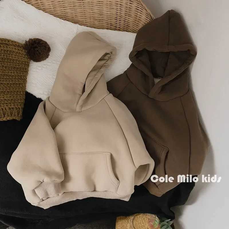Sweats à capuche polyvalent coréen velours garçons filles pull nouveaux enfants vêtements hauts à capuche solide velours bébé automne hiver XJ251