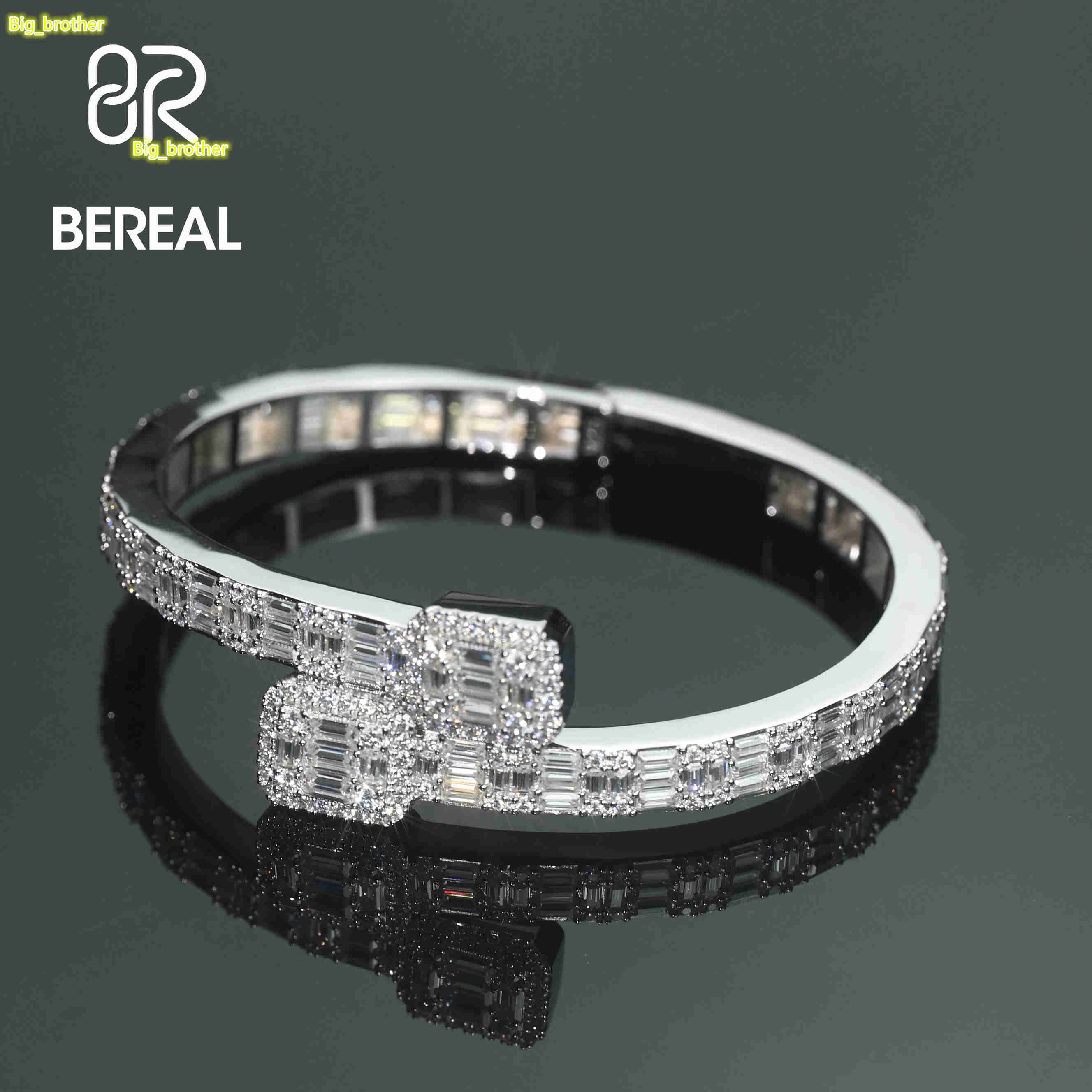 New Design 925 Silver Bangle Pass Diamond Test Baguette Cut Vvs Moissanite Diamond Fancy Women Bangle Jewelry