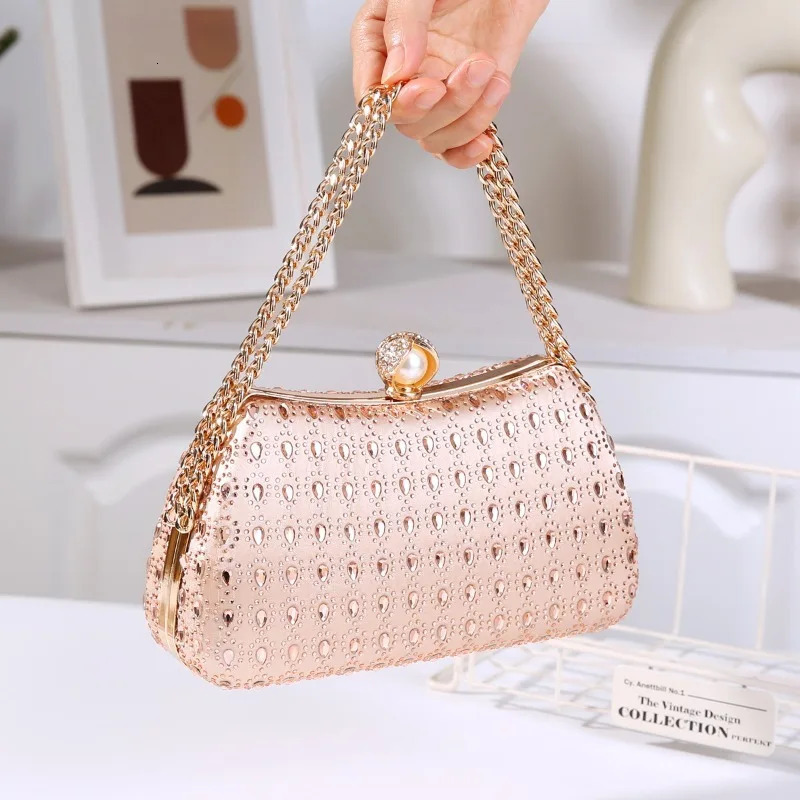 Sac à main goutte d'eau incrusté de diamants sac de dîner de banquet élégant pour femmes pour Cheongsam et vêtements de cérémonie vente chaude tr