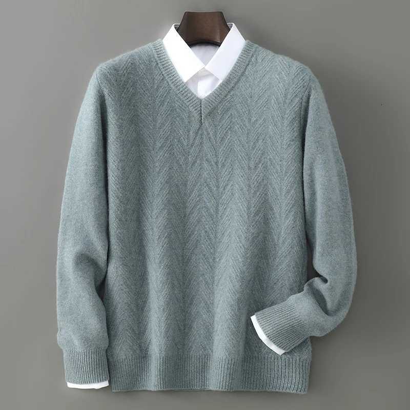 V-Neck Cable Stitch Thick Pullover Mens Autumn Winter 100 Merino Wool Knitwear Casual Clothing Comfortable Soft Warm Sweater M251206