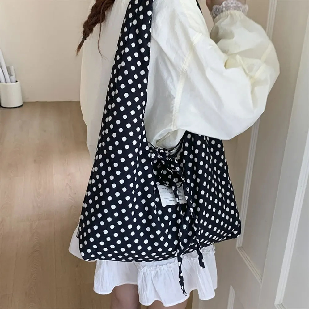 Korean Double-Sided Polka Dots Shoulder Bag Casual Simple Handbag Fashionable Large Capacity Commuting Bag Tote Bag 251202