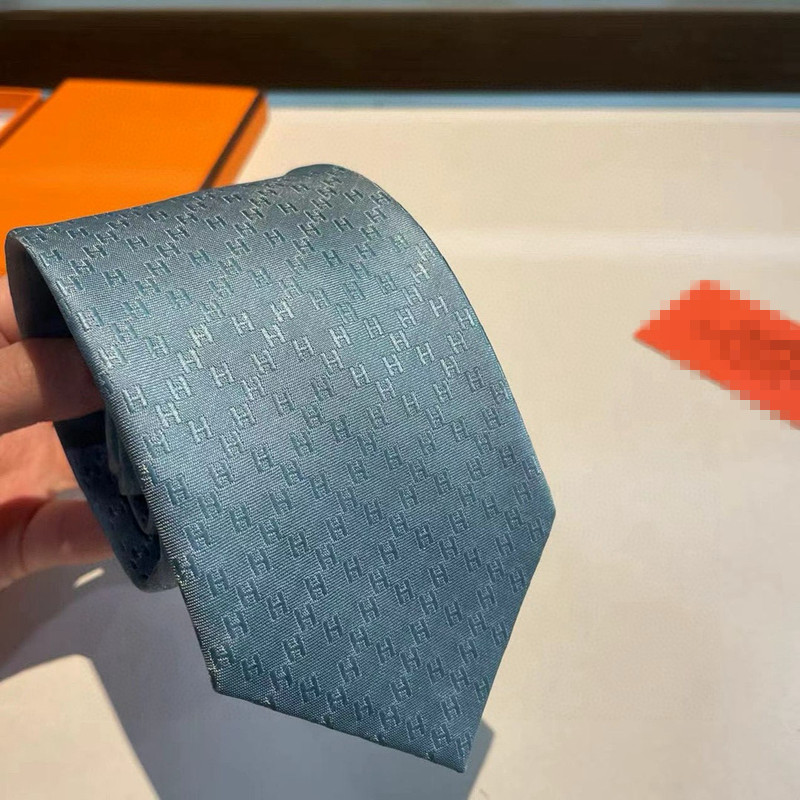 2025 Designer Tie Men's Tie Fashion Stripe Pattern Embroidered Tie Exquisite Handmade Unique Stripe Design Gift Packaging, Very Suitable as
