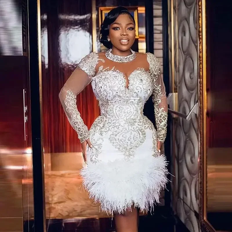 Abiti da ballo corti di lusso Paillettes con perline Cristalli Piume Abiti da sera Maniche lunghe Spettacolo di celebrità Aso Ebi Abito da festa in