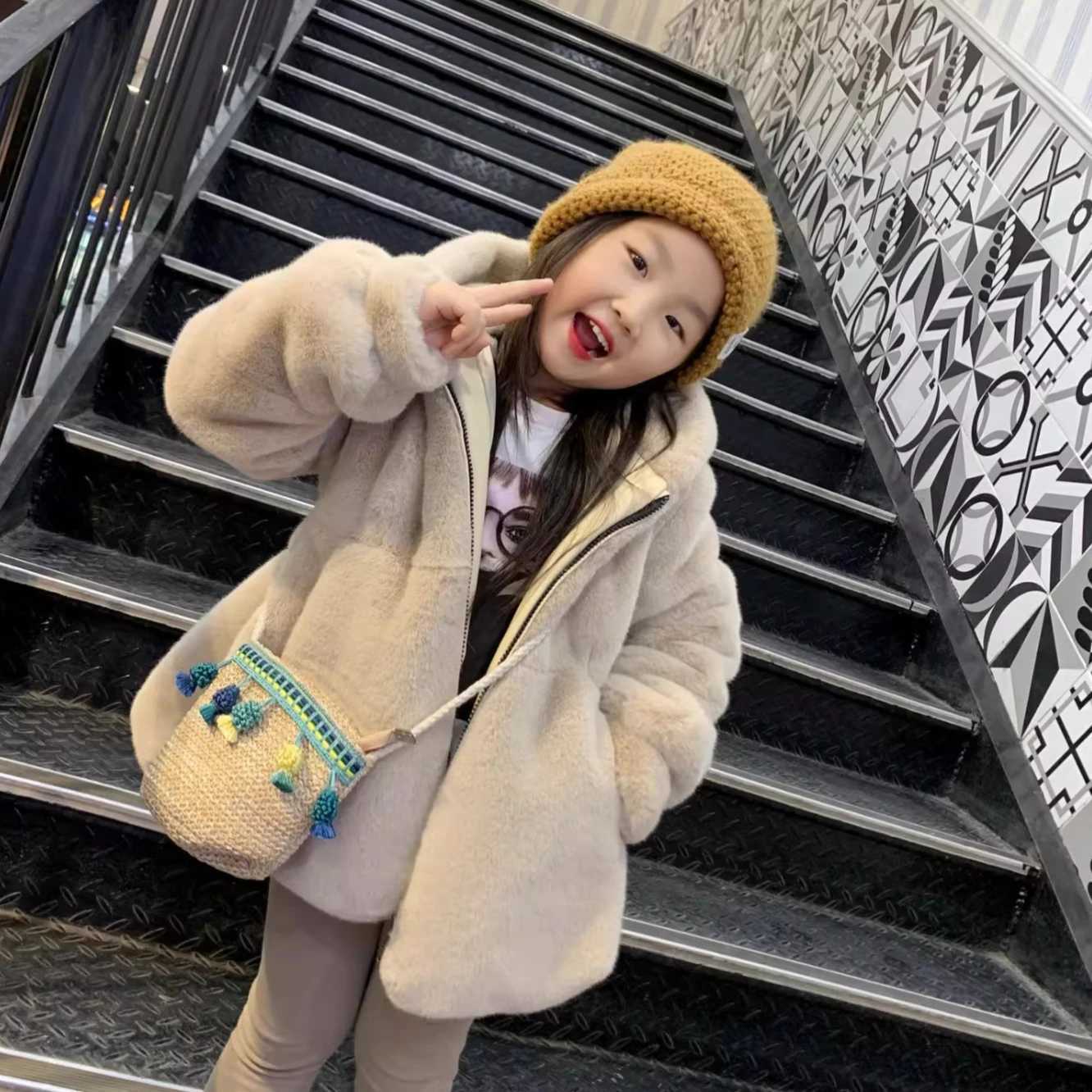 Girls Coat 2025 Autumn and Winter New Childrens Clothing Korean Style Girl Baby Thickened Rex Rabbit Fur Coat Simple Y251206
