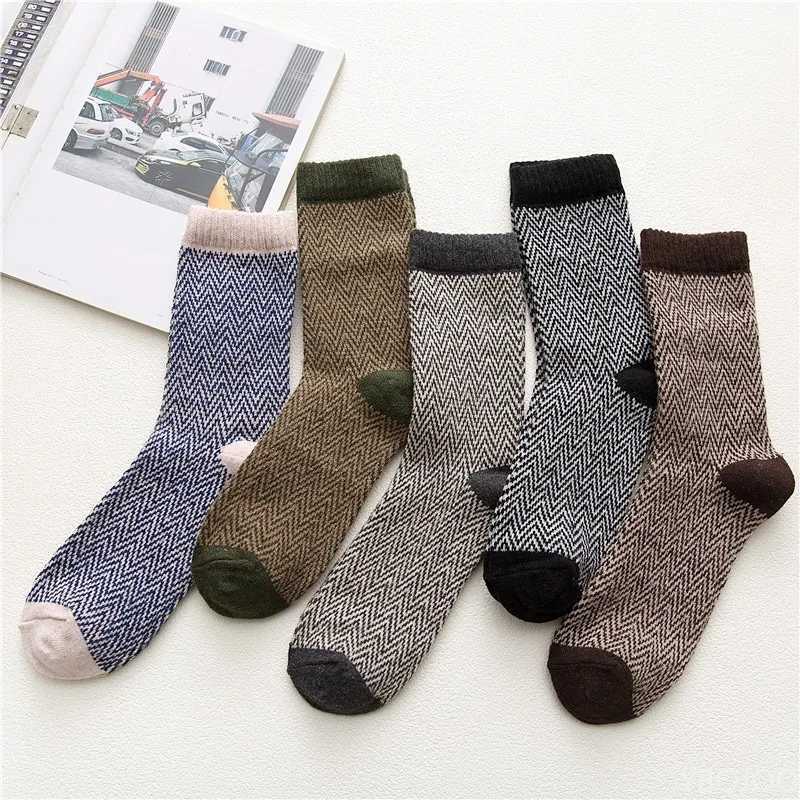 5 pairs New autumn winter fashionable versatile warm mens mid tube mens socks casual comfortable ripple ethnic style socksT251206