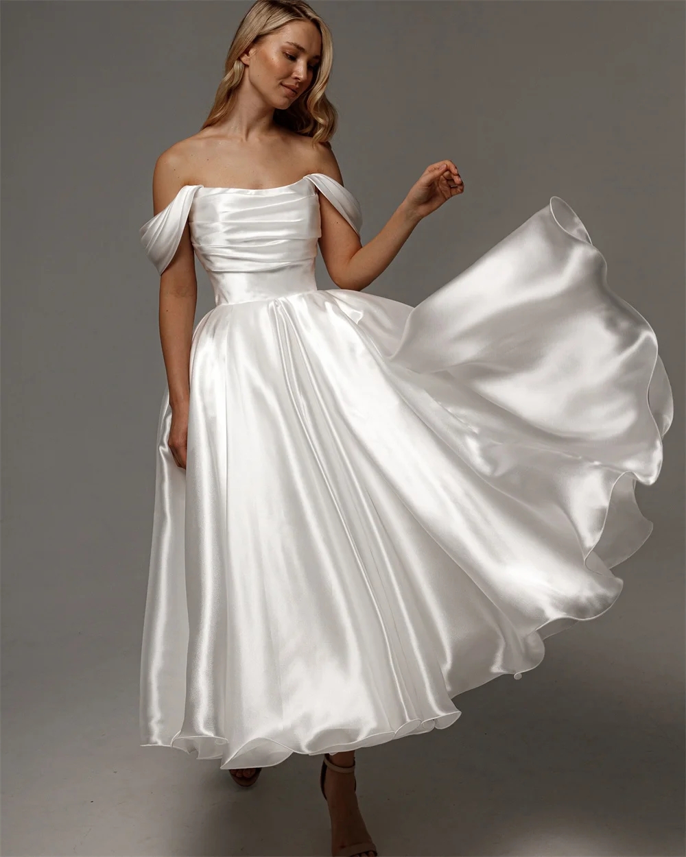 Robe de mariée courte simple 2026 plissée à lacets dos épaule thé longueur satin mariée robes de mariée robe de mariage robes de noiva