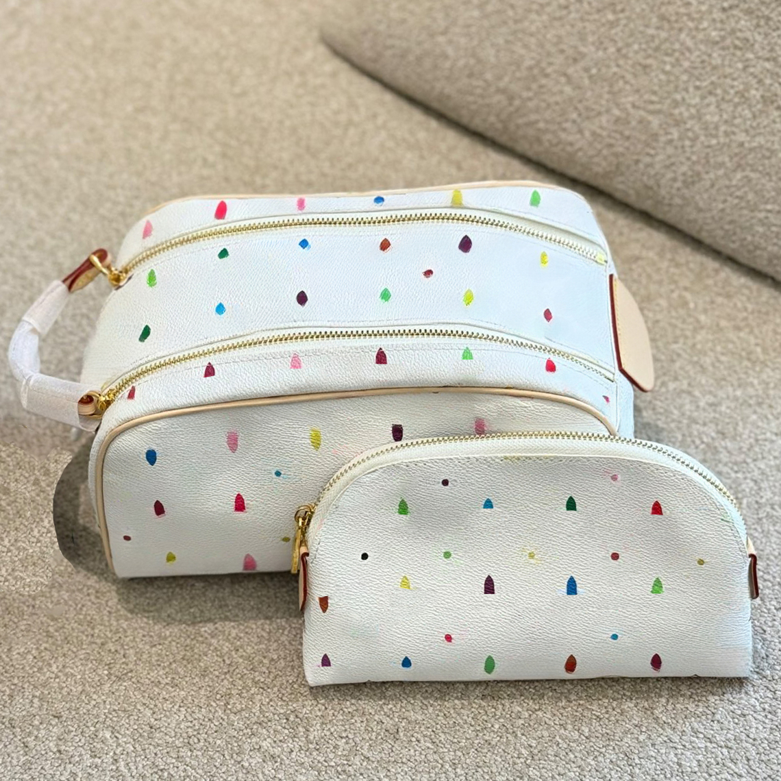 L33 Unisex Designer Classic Vintage Clutch Toiletry Bag Cosmetic Bag Essential for Commuting and Travel