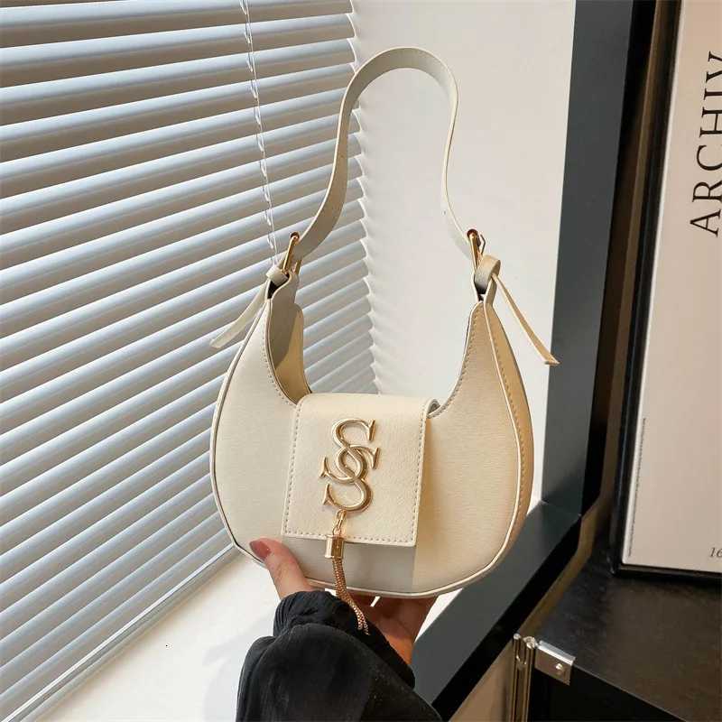 Mode femmes glands sac à bandoulière en cuir PU petits sacs à main sacs à main rétro demi-cercle sacs femme pochette fourre-tout bolsas de mujer
