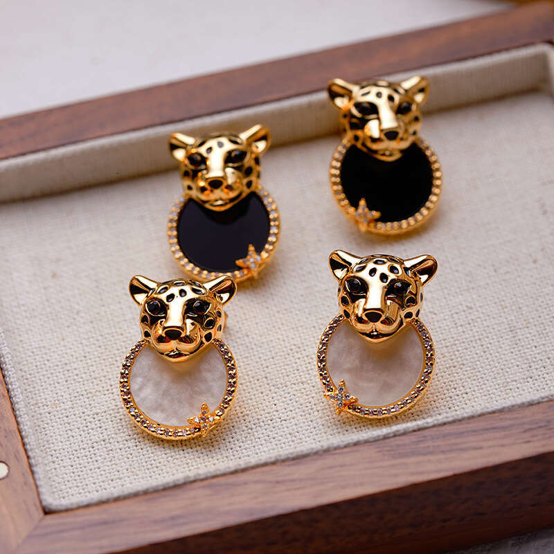European and American leopard earrings, women's high-end sense, personality, fashion, atmosphere, 925 silver needle earrings, niche, light luxu