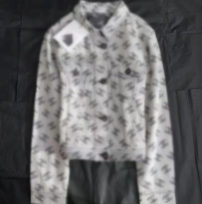Vestes pour hommes Designer de mode Veste en jean Boutonné Hauts à manches longues Hommes Femmes Jean Veste De Luxe Lettre hommes manteaux