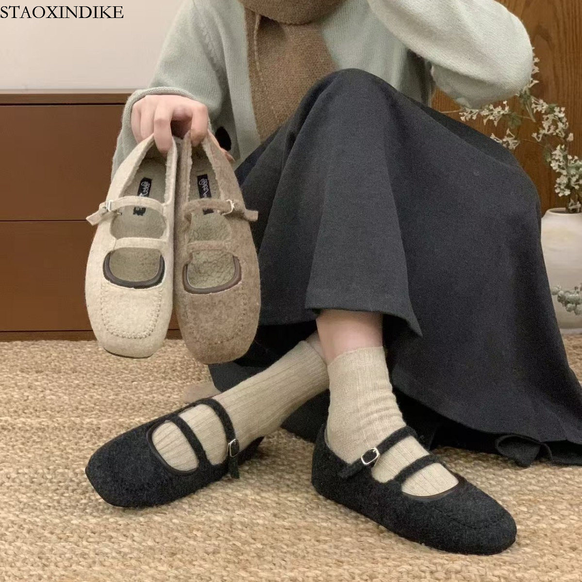 STAOXINDIKE Chaussures plates en fourrure Mary Jane doublées de polaire de style français pour femmes, vêtements d'extérieur, automne et hiver 20
