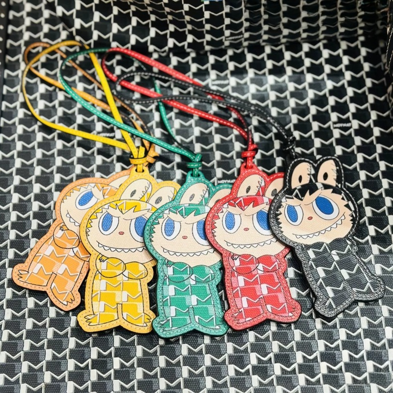 Luxury Brand Keychain Bag Charm Designer Co-branded Car Pendant Luggage Tag Men's and Women's Leather Keychains Bag Pendant Couples Gifts