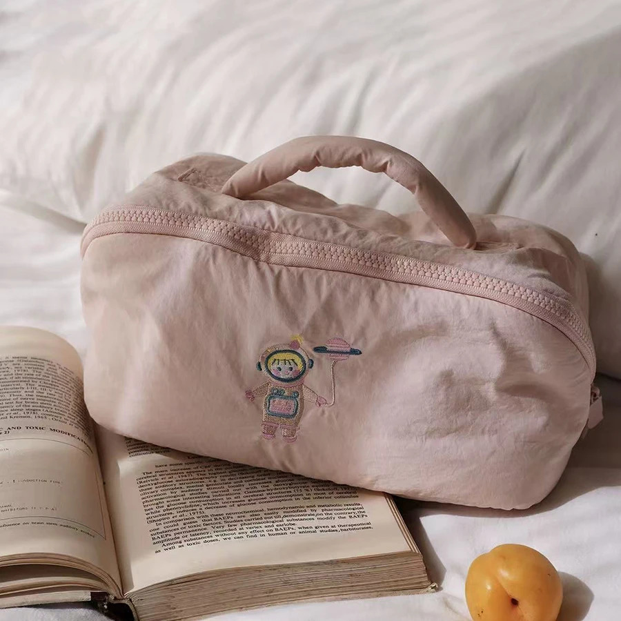 Portable Large Capacity Womens Cosmetic Bag 2025 New Style Makeup Storage Bag Cute Inner Organizer Wash Bag Pure Color 251204