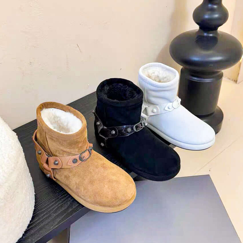 Diseñador de lujo de Alaska Remache Bota de nieve Zapato de piel para mujer hombre Cinturón de cuero de gamuza Botines esponjosos Peludos mini botin