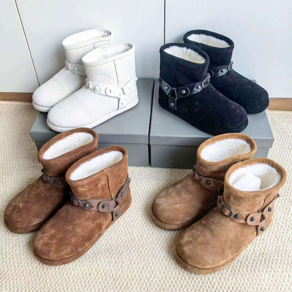 luxury alaska Designer Rivet Snow boot fur shoe for woman man suede leather belt fluffy Ankle boots Furry mini short winter booties casual loafer tr