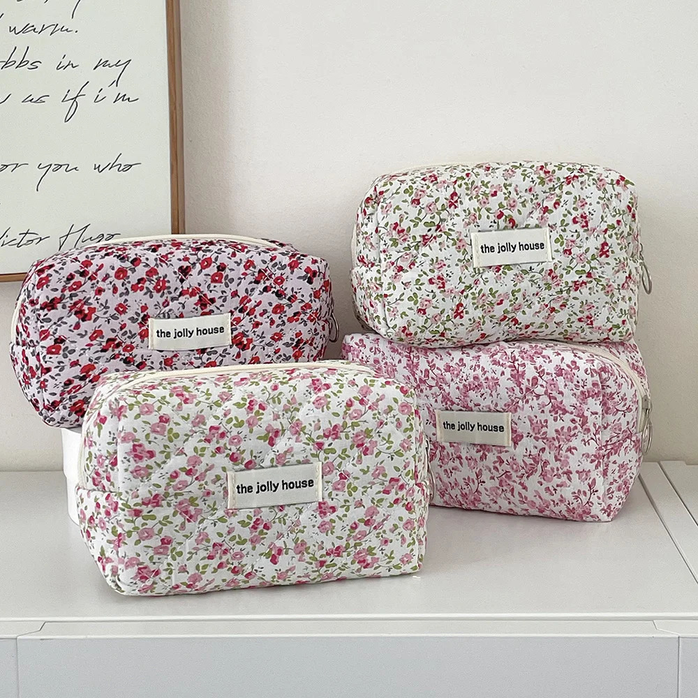Fashion Flower Quilted Makeup Storage Bag Portable Travel Organizer Cosmetic Toiletry Pouch Cute Make Up Handbag Floral Bags 251204