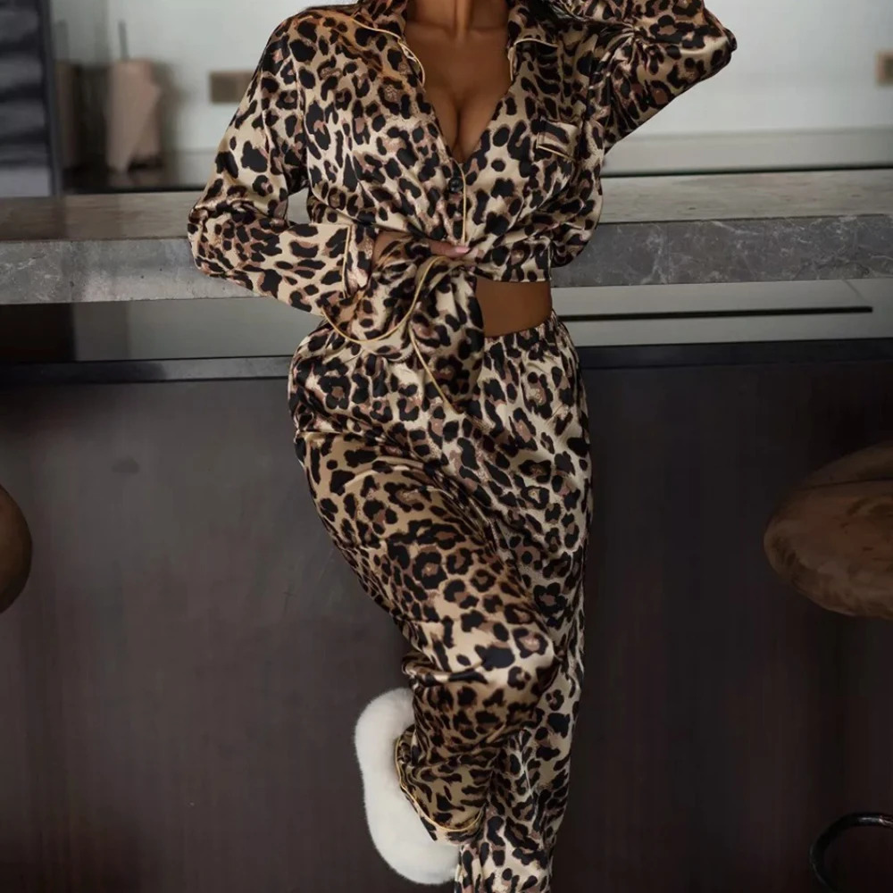 Ensemble de pyjama à manches longues imprimé léopard, vêtements de nuit en satin de soie d'hiver, vêtements de maison amples et décontractés pour