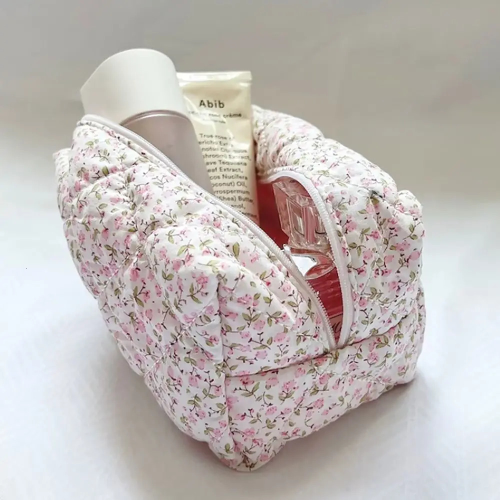 1PC Flower Printed Puffy Quilted Zipper Makeup Bag Storage Organizer Toiletry Handbag Cosmetic Pouch Large Travel Cosmetic Bag 251204