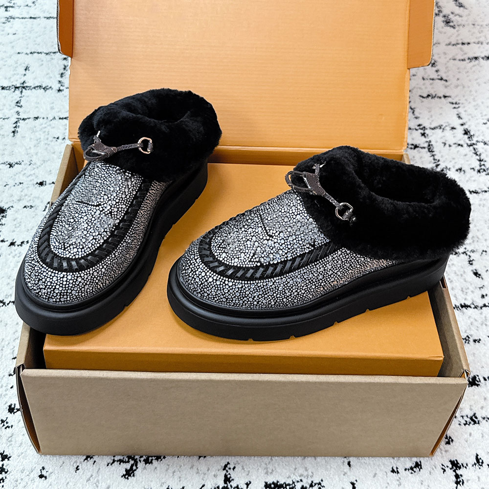 Womens Cortina Closed Mule designer crystal mule Luxury Autumn Winter Mules Shearling lining classic fashion scuffs slippers Ski capsule collection